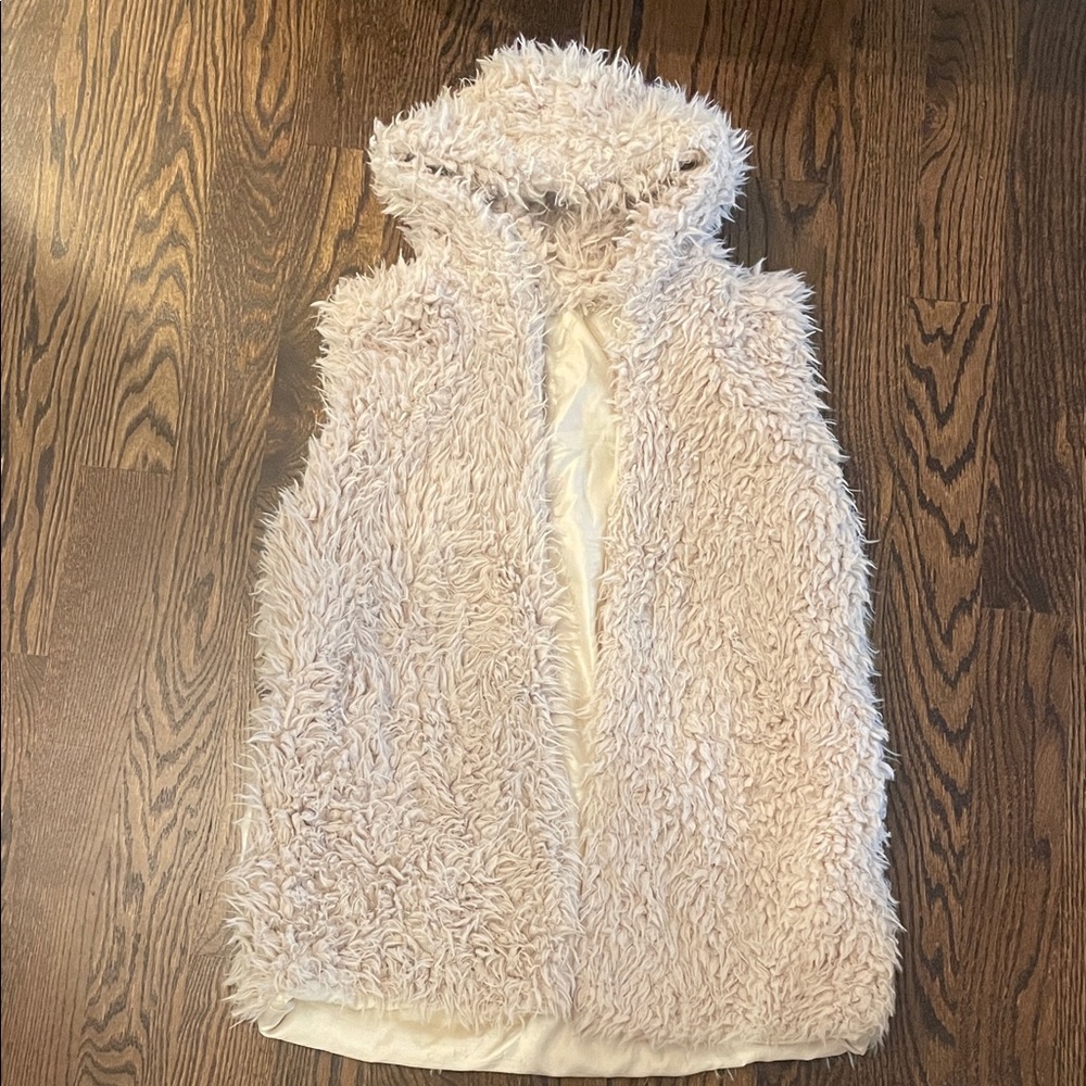 Furry Cream Hooded Vest